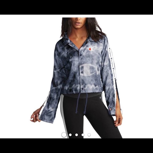 🔥Champion Cropped Coaches Jacket.🔥 - Picture 4 of 8